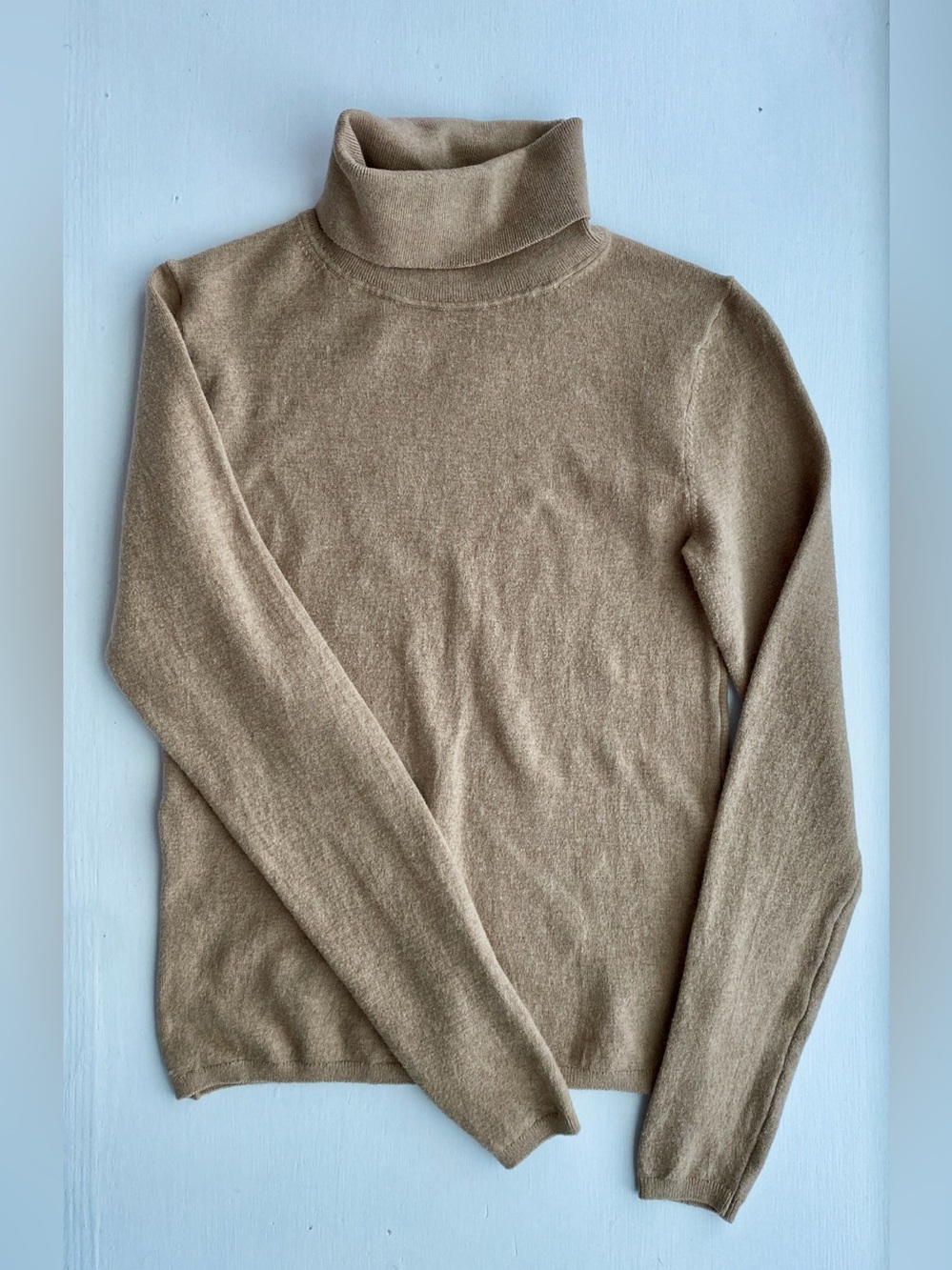 *NWOT* GAP Women's Camel/Tan Turtleneck Sweater